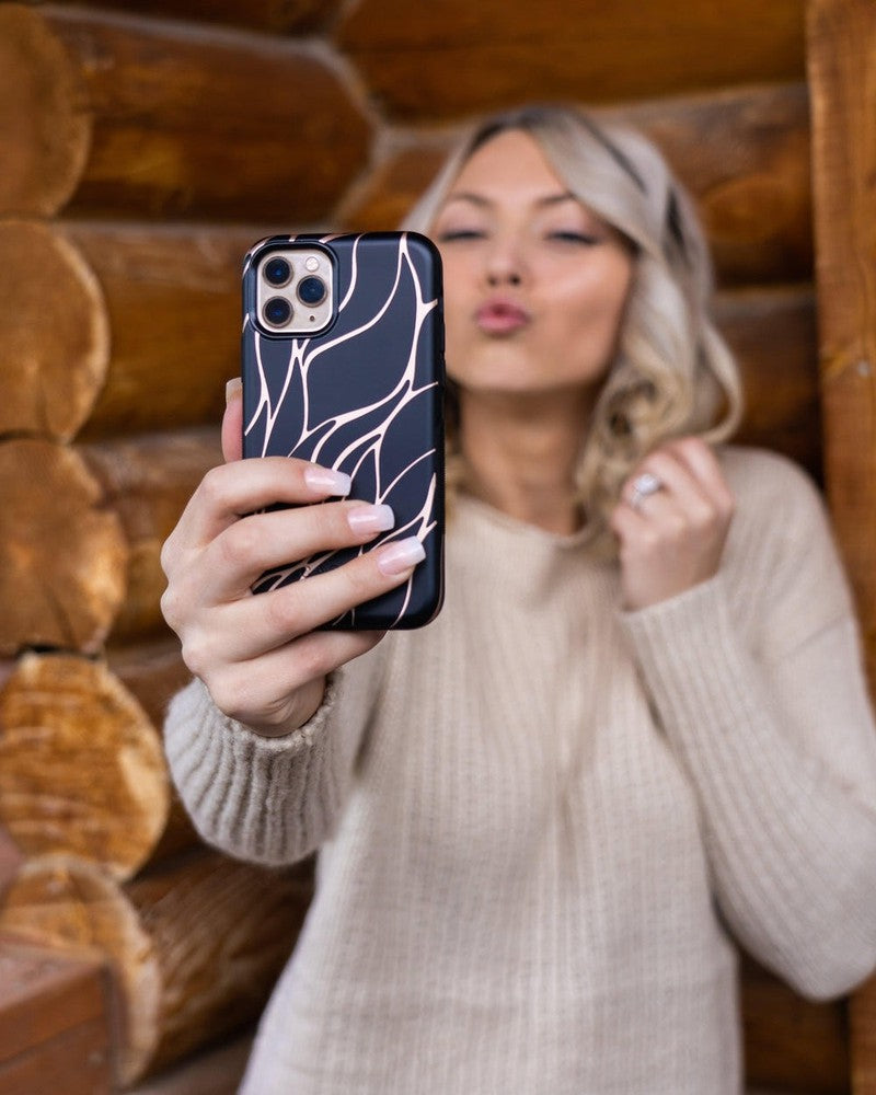 Midnight Ride | Black and Gold Metallic Waves Case
