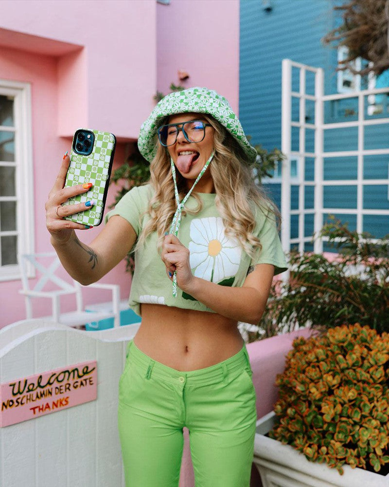 Check Mate | Daisy Checkerboard Floral Case