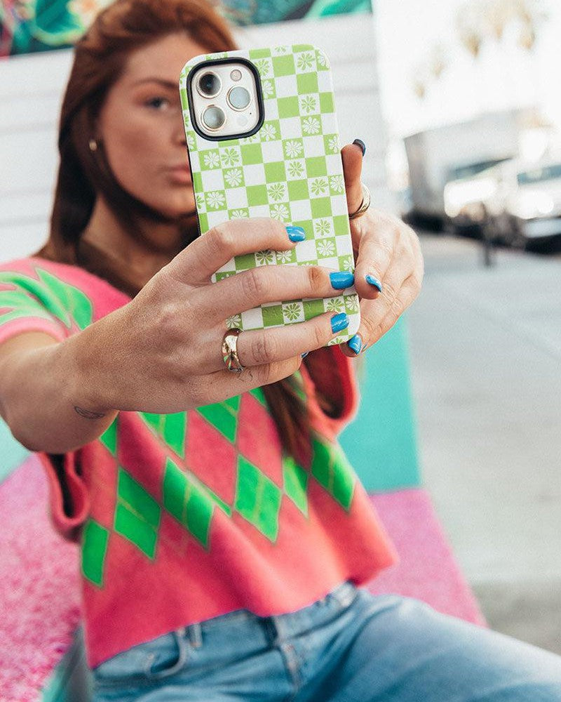 Check Mate | Daisy Checkerboard Floral Case