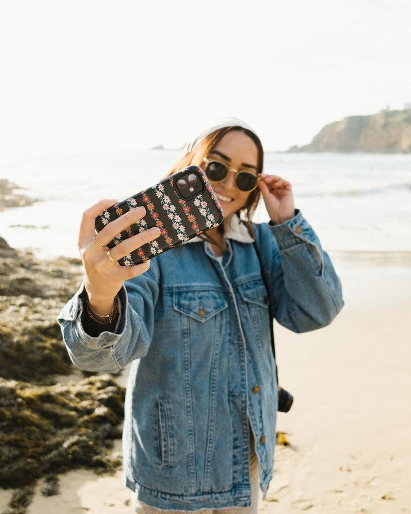Totally Rad | Daisy Print Floral Case